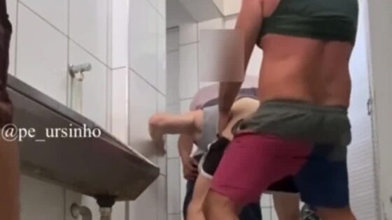 Crusing in public bath getting fucked by everyone