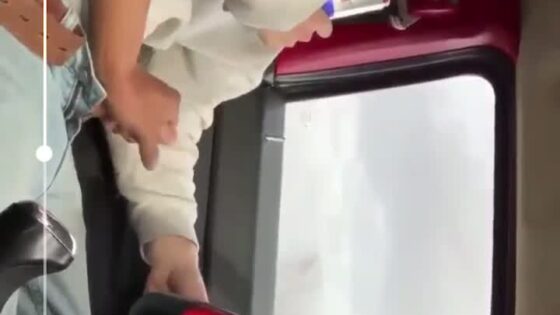 Trucker Gets Help From A Friend On The Road