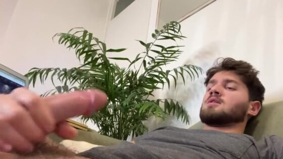 Stud Jerks His Beautiful Dick Cums