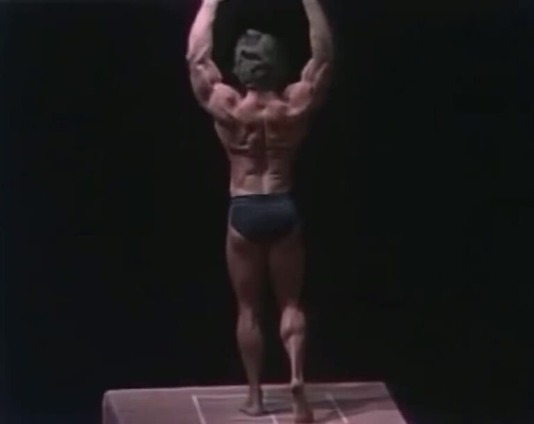 Classic Veiny On Stage