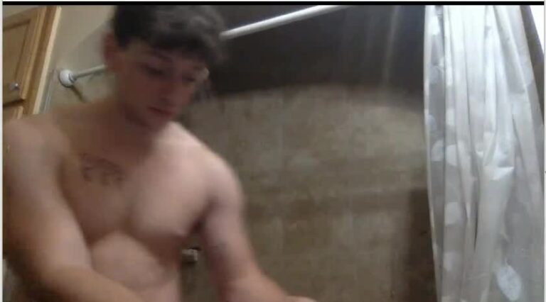 Straight Cody Showing Great Body_2