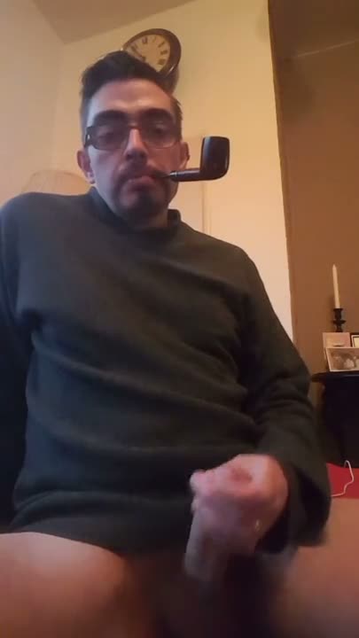Smoking Wanking And Cumming