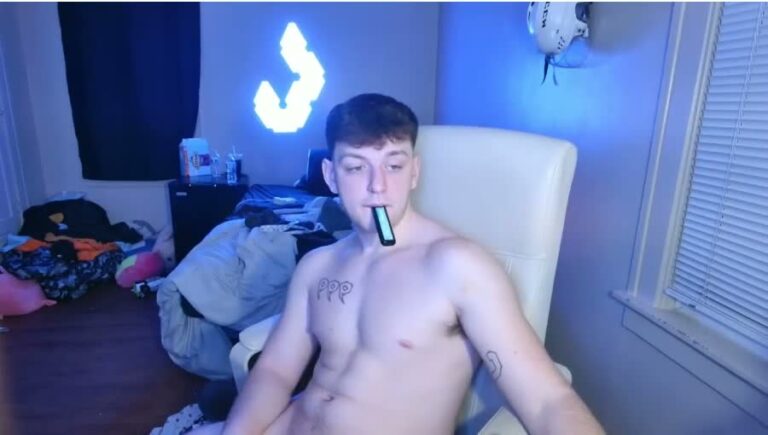 Straight Cody Showing Great Body_3
