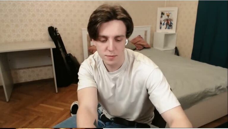Straight Russian Twink_3